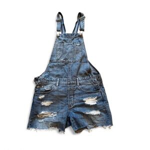 American Eagle distressed short overalls
